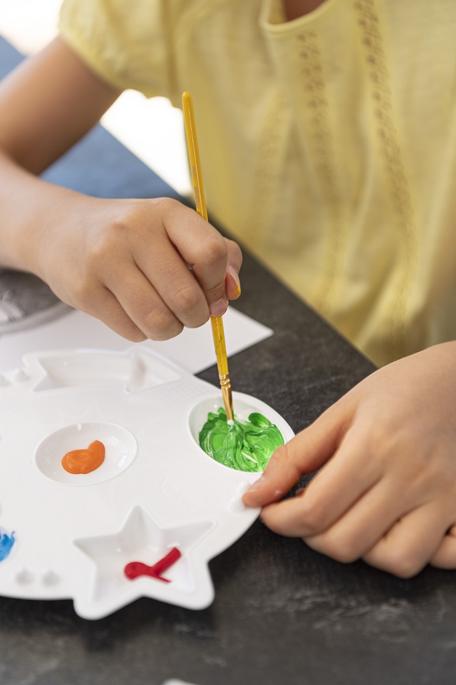 Maped Color'Peps Tablier de Protection pour Enfant de 18 mois à 5 ans -  Peinture et Loisir Créatif - Imperméable et Nettoyage Facile - Motif Fille  et